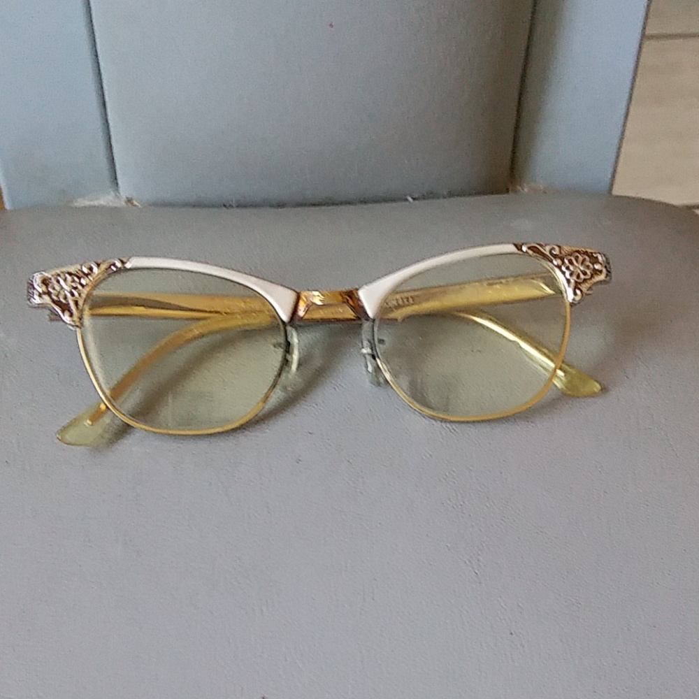 Vintage 1950 Cat Eye reading glasses USA